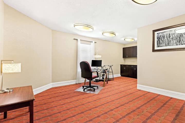 Business Center 30 of 30
