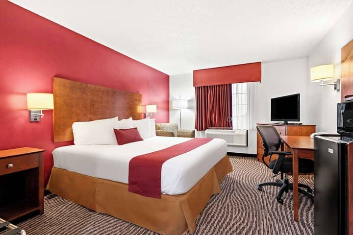Room 16 of 30