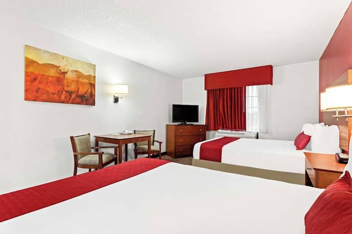 Room 13 of 30
